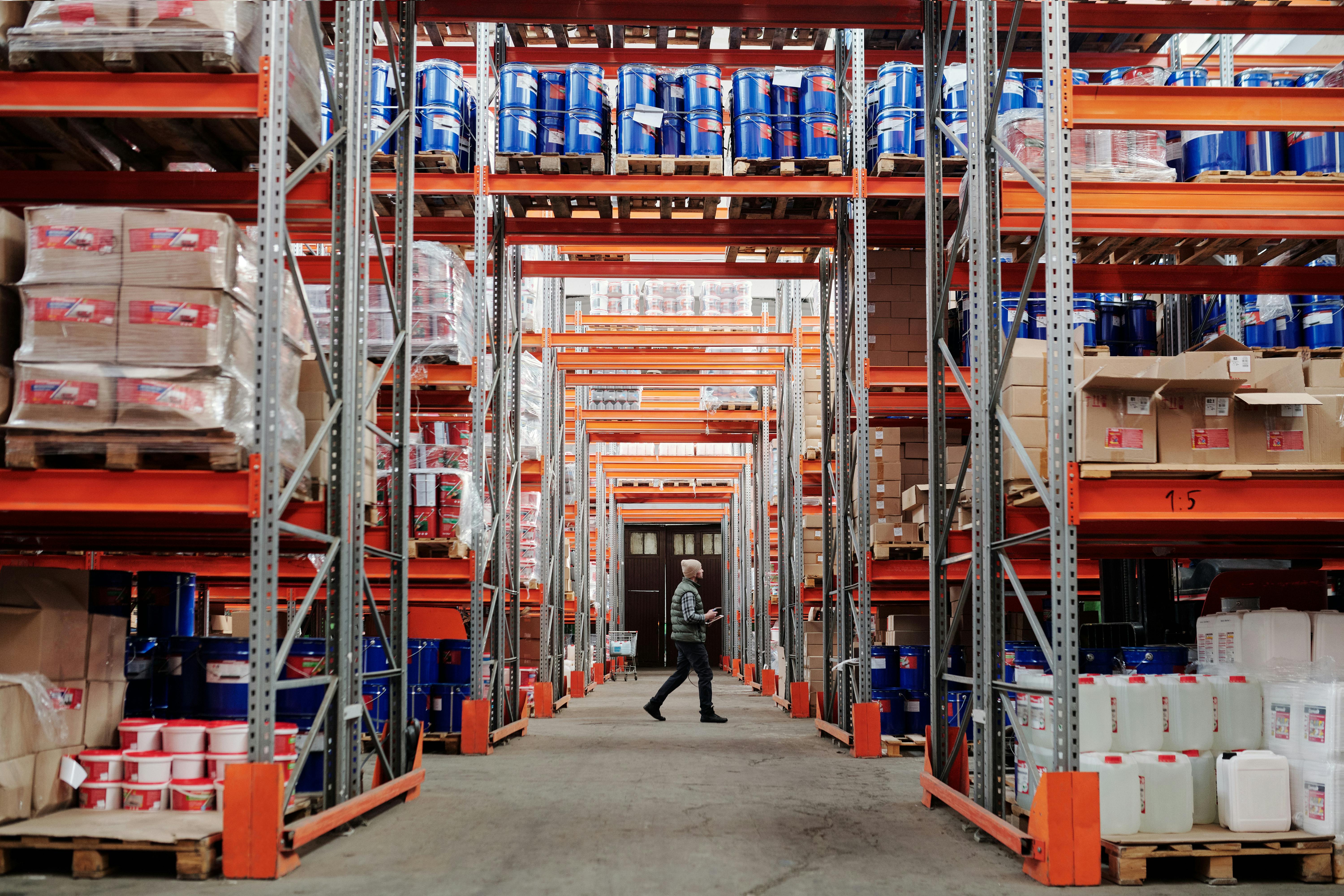 Storage containers
